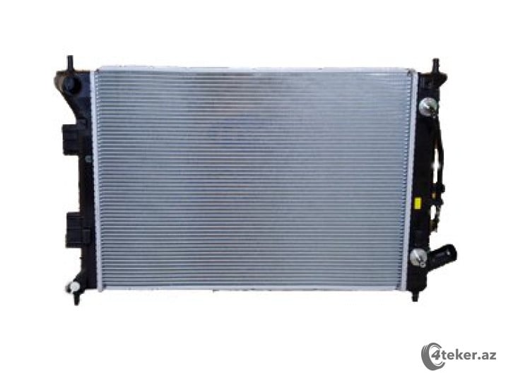 Su radiatoru HYUNDAI 253103X151