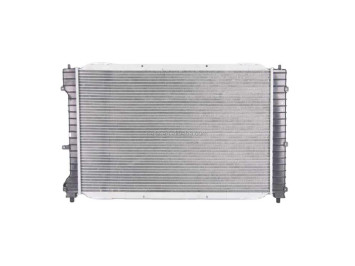 Su radiatoru HYUNDAI 253102E150